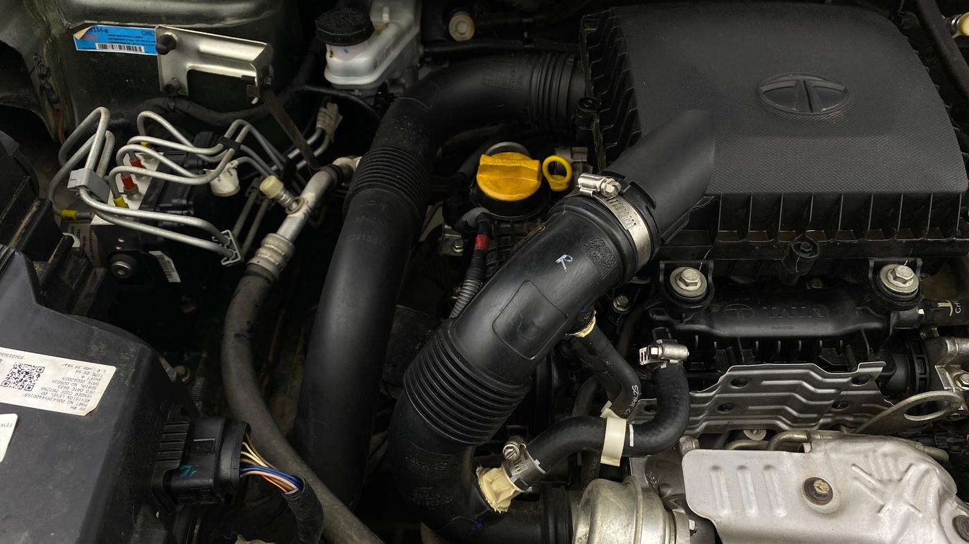 2023 Tata NEXON XZ Plus LUX, Petrol, Manual, 38,064 km, Engine View - Right