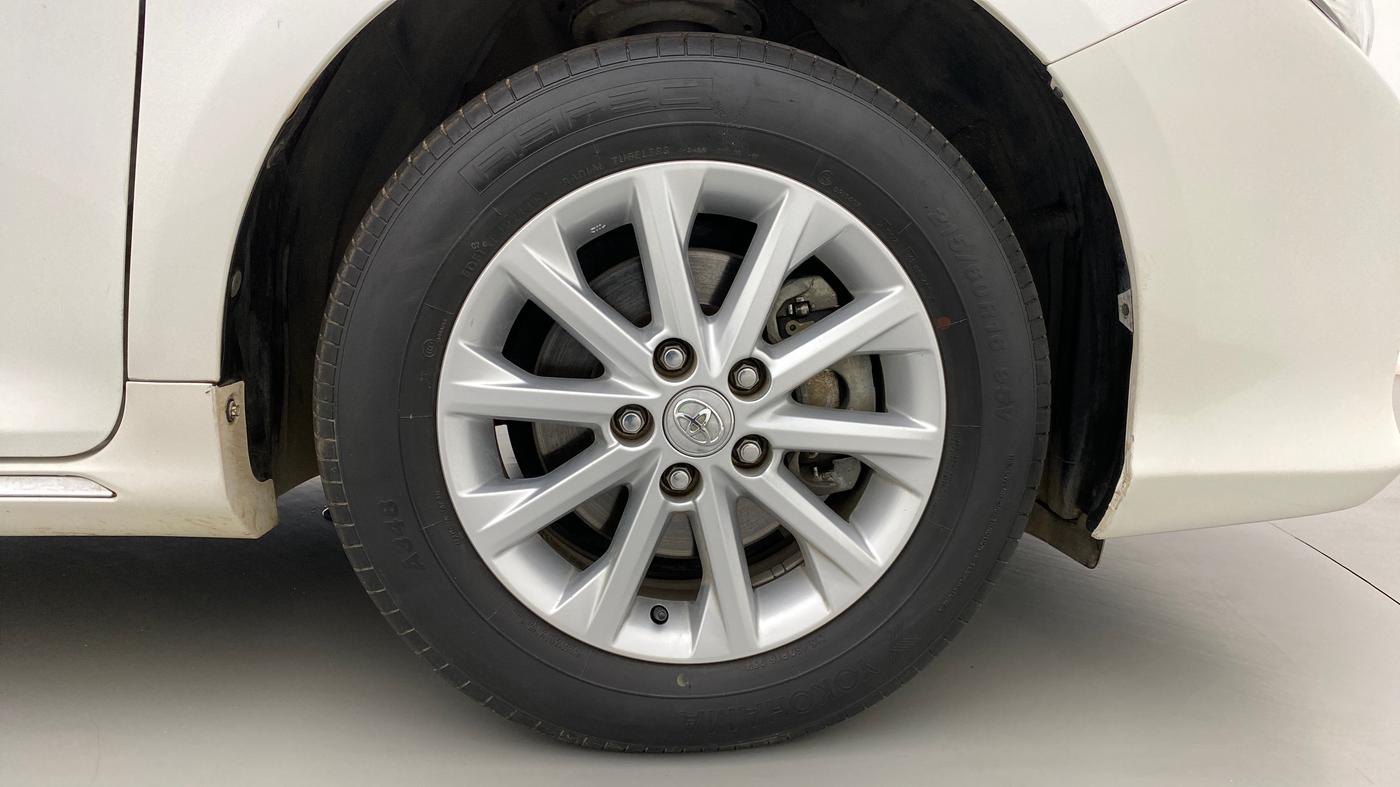2012 Toyota Camry 2.5 AT, Petrol, Automatic, 32,029 km, Right Front Wheel