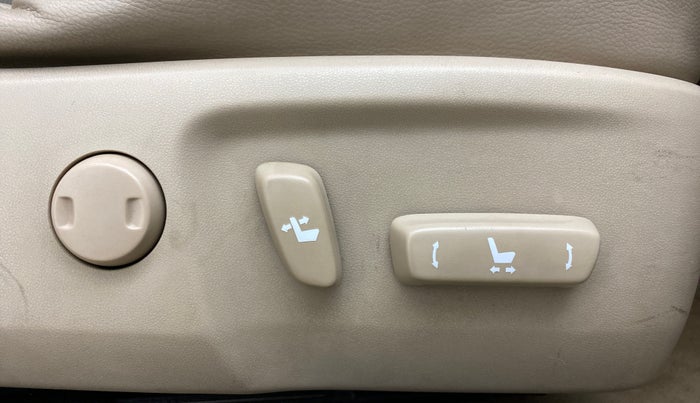 2012 Toyota Camry 2.5 AT, Petrol, Automatic, 32,029 km, Driver Side Adjustment Panel