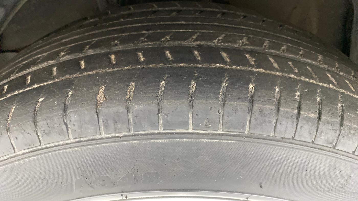 2012 Toyota Camry 2.5 AT, Petrol, Automatic, 32,029 km, Left Front Tyre Tread