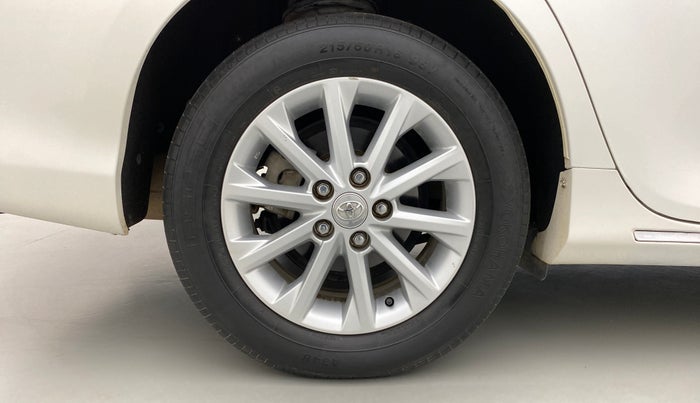 2012 Toyota Camry 2.5 AT, Petrol, Automatic, 32,029 km, Right Rear Wheel