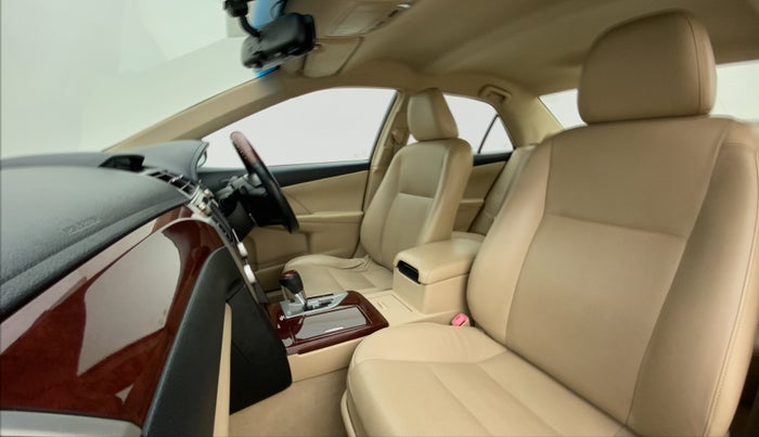 2012 Toyota Camry 2.5 AT, Petrol, Automatic, 32,029 km, Right Side Front Door Cabin