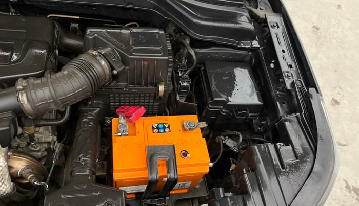 2019 Mahindra XUV300 W8 (O) 1.2 PETROL, Petrol, Manual, 54,222 km, Engine View - Left