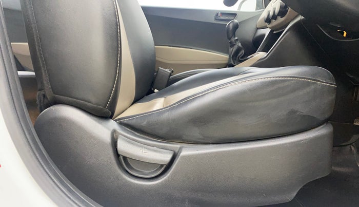 2019 Hyundai XCENT PRIME T  VTVT PLUS  CNG, CNG, Manual, 87,121 km, Driver Side Adjustment Panel