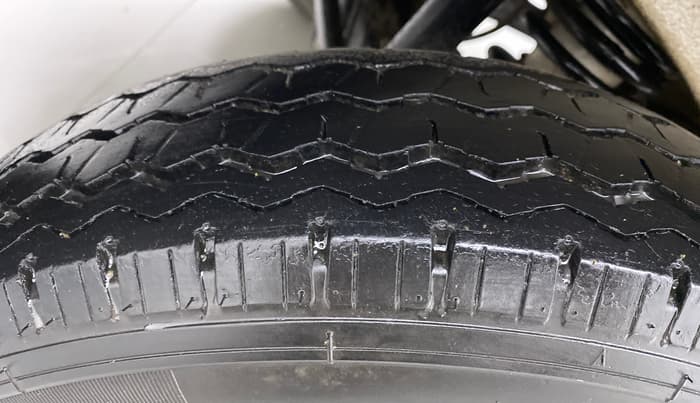 2020 Maruti Eeco 5 STR WITH A/C+HTR, Petrol, Manual, 12,715 km, Right Rear Tyre Tread