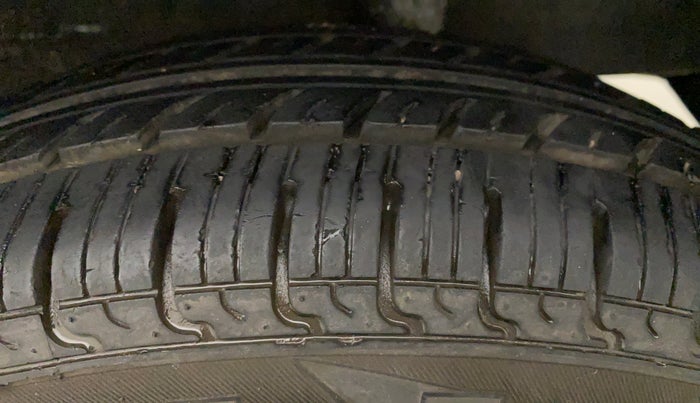 2018 Datsun Redi Go S 1.0 AMT, Petrol, Automatic, 28,050 km, Left Front Tyre Tread