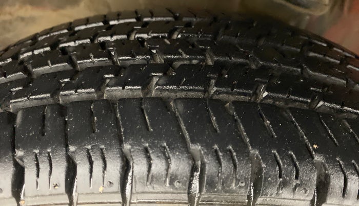 2013 Maruti Alto K10 VXI P, Petrol, Manual, 66,295 km, Left Front Tyre Tread