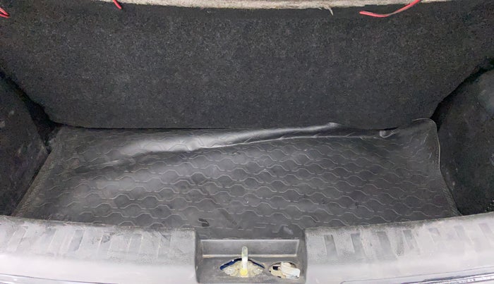 2013 Maruti Swift VXI, Petrol, Manual, 78,065 km, Boot Inside
