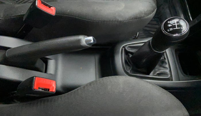 2013 Maruti Swift VXI, Petrol, Manual, 78,065 km, Gear Lever