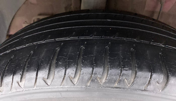 2015 Hyundai Elite i20 SPORTZ 1.2, Petrol, Manual, 75,706 km, Right Rear Tyre Tread