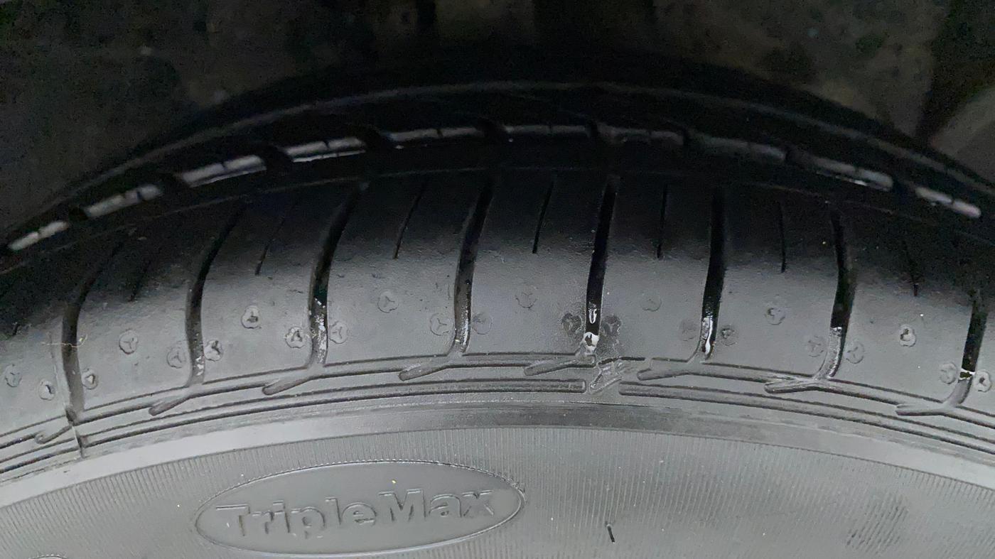 2021 Ford FREESTYLE TITANIUM 1.2 PETROL, Petrol, Manual, 9,350 km, Right Front Tyre Tread