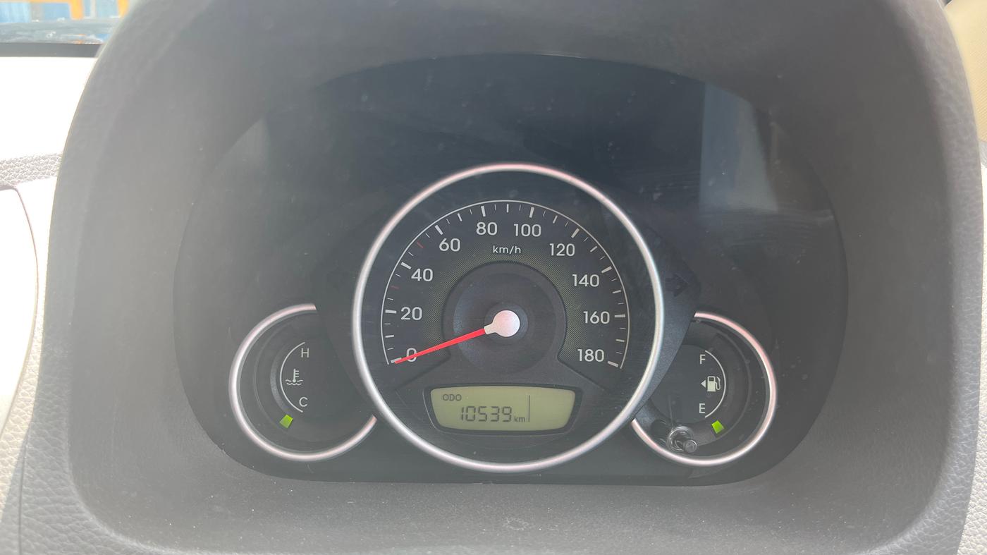 2017 Hyundai Eon SPORTZ, Petrol, Manual, 10,539 km, Odometer Image