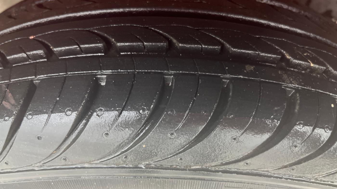 2017 Hyundai Eon SPORTZ, Petrol, Manual, 10,539 km, Left Rear Tyre Tread
