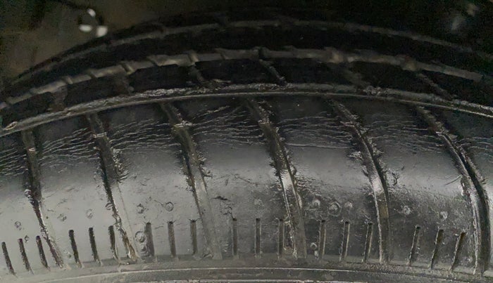 2014 Maruti Celerio VXI AMT, Petrol, Automatic, 39,052 km, Left Front Tyre Tread