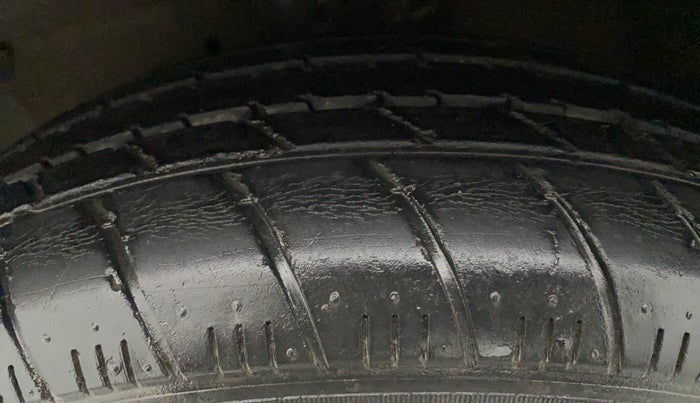 2014 Maruti Celerio VXI AMT, Petrol, Automatic, 39,052 km, Right Rear Tyre Tread