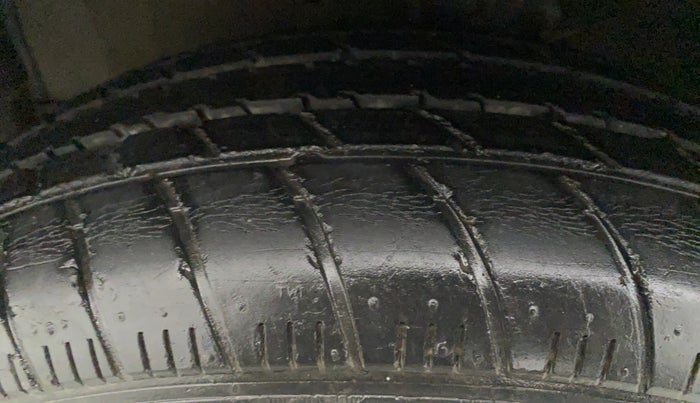 2014 Maruti Celerio VXI AMT, Petrol, Automatic, 39,052 km, Right Front Tyre Tread