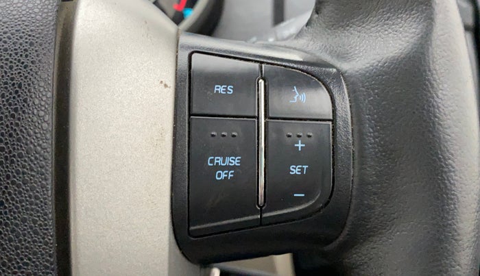 2016 Mahindra XUV500 W10 AWD AT, Diesel, Automatic, 55,591 km, Adaptive Cruise Control