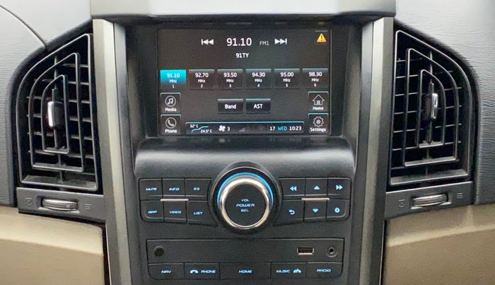 2016 Mahindra XUV500 W10 AWD AT, Diesel, Automatic, 55,591 km, Infotainment System