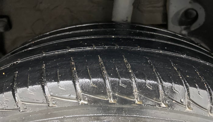 2015 Renault Duster 85 PS RXL PLUS DIESEL, Diesel, Manual, 91,482 km, Left Rear Tyre Tread