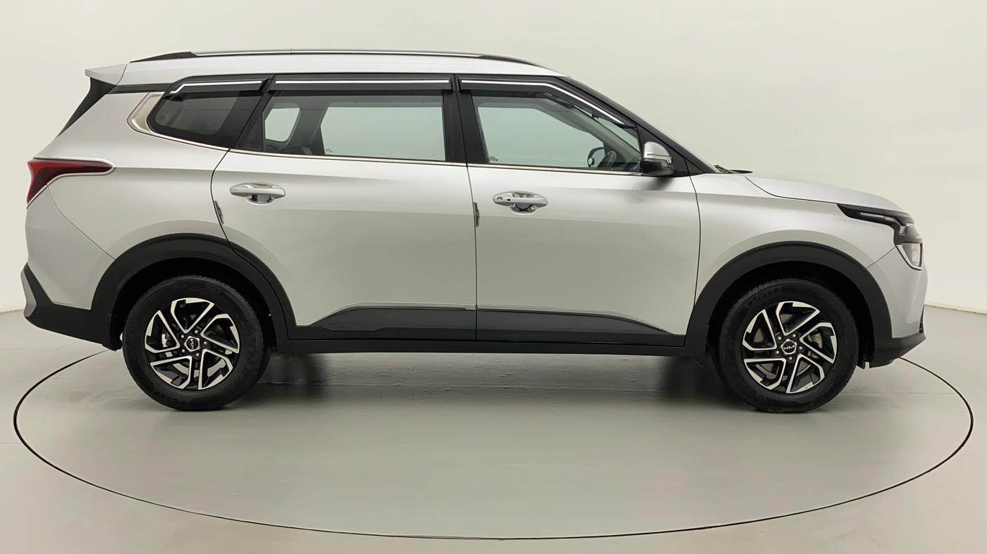 2022 KIA CARENS PRESTIGE PLUS 1.4 PETROL 7 STR, Petrol, Manual, 17,567 km, Right Side View