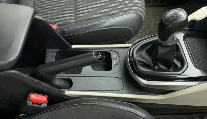 2022 KIA CARENS PRESTIGE PLUS 1.4 PETROL 7 STR, Petrol, Manual, 17,567 km, Gear Lever