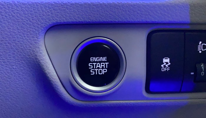 2022 KIA CARENS PRESTIGE PLUS 1.4 PETROL 7 STR, Petrol, Manual, 17,567 km, Keyless Start/ Stop Button