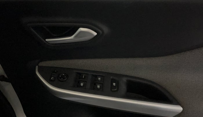 2021 Nissan MAGNITE XL, Petrol, Manual, 21,197 km, Driver Side Door Panels Control