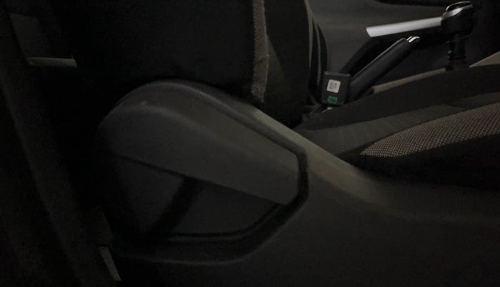 2021 Nissan MAGNITE XL, Petrol, Manual, 21,197 km, Driver Side Adjustment Panel