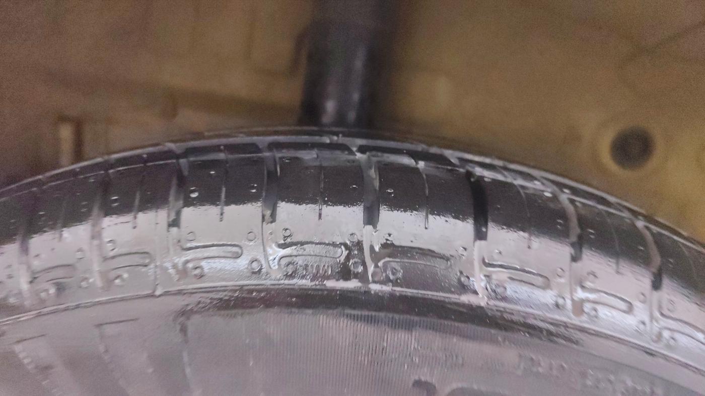 2016 Maruti Celerio VXI AMT, Petrol, Automatic, 63,514 km, Right Rear Tyre Tread
