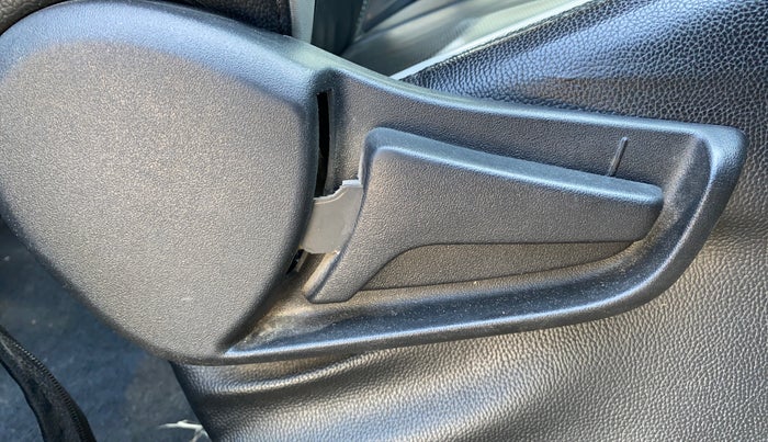 2021 Maruti S PRESSO VXI+, Petrol, Manual, 51,584 km, Driver Side Adjustment Panel