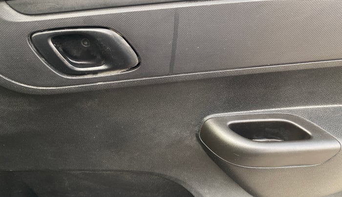 2019 Renault Kwid RXL, Petrol, Manual, 41,726 km, Driver Side Door Panels Control