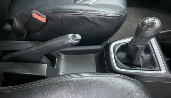 2020 Maruti Swift LXI D, Petrol, Manual, 11,067 km, Gear Lever