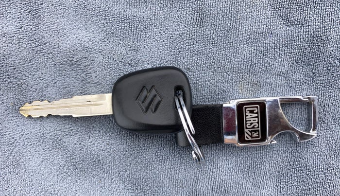 2020 Maruti Swift LXI D, Petrol, Manual, 11,067 km, Key Close Up