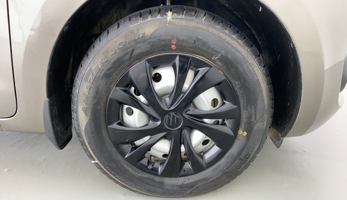 2020 Maruti Swift LXI D, Petrol, Manual, 11,067 km, Right Front Wheel