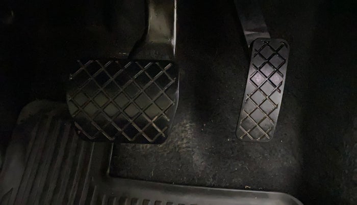 2016 Skoda Superb L&K 1.8 TSI AT, Petrol, Automatic, 52,309 km, Pedals