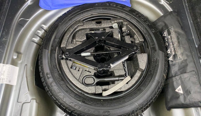 2016 Skoda Superb L&K 1.8 TSI AT, Petrol, Automatic, 52,309 km, Spare Tyre