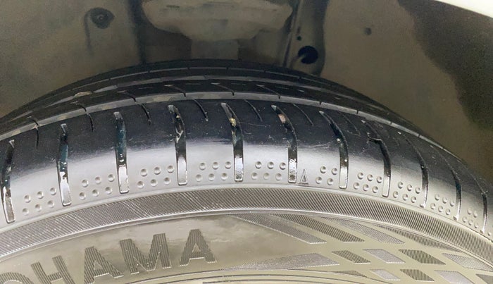 2016 Skoda Superb L&K 1.8 TSI AT, Petrol, Automatic, 52,309 km, Left Front Tyre Tread