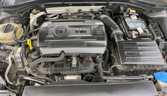 2016 Skoda Superb L&K 1.8 TSI AT, Petrol, Automatic, 52,309 km, Engine View