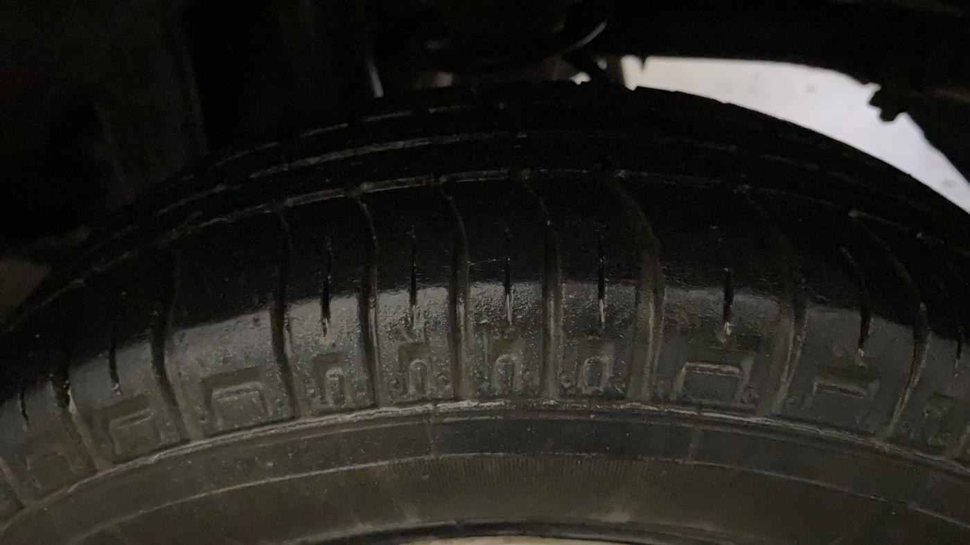 2014 Maruti Alto 800 VXI, Petrol, Manual, 46,821 km, Left Rear Tyre Tread