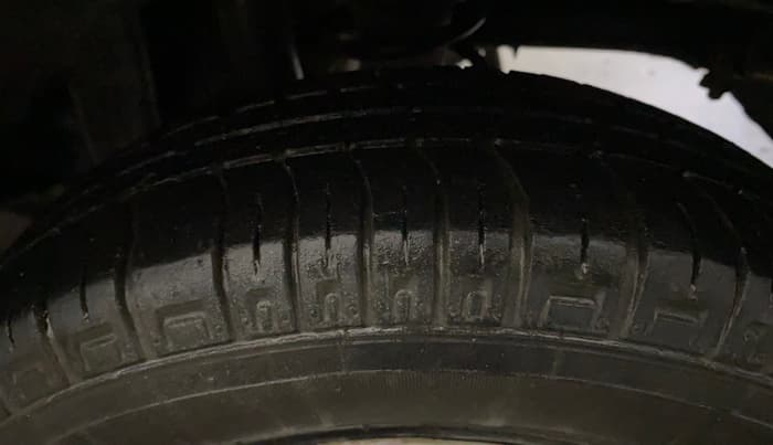 2014 Maruti Alto 800 VXI, Petrol, Manual, 46,821 km, Left Rear Tyre Tread