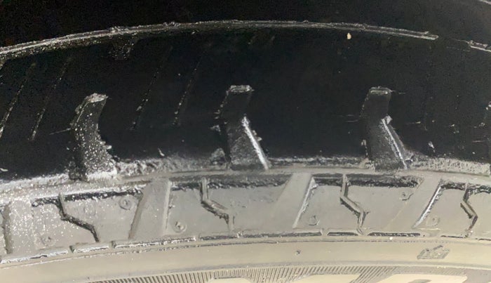 2015 Maruti Alto 800 LXI, Petrol, Manual, 63,210 km, Left Rear Tyre Tread