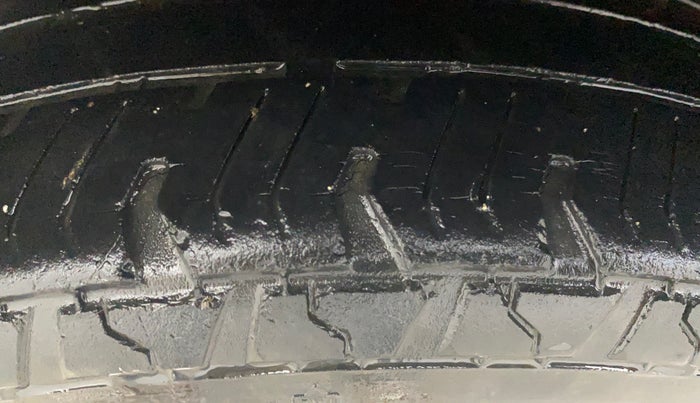 2015 Maruti Alto 800 LXI, Petrol, Manual, 63,210 km, Right Rear Tyre Tread