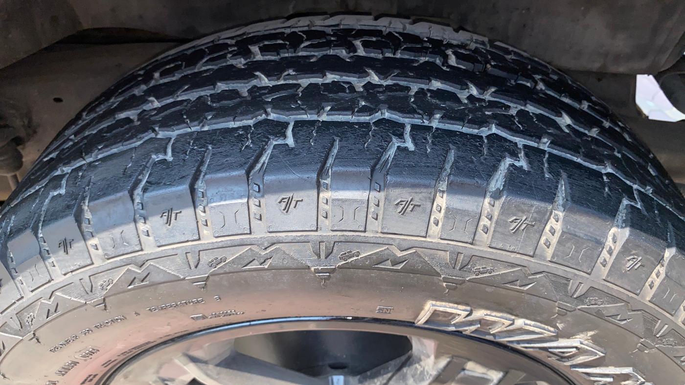 2023 Mahindra Thar LX PETROL HT 4WD AT, Petrol, Automatic, 65,165 km, Left Rear Tyre Tread
