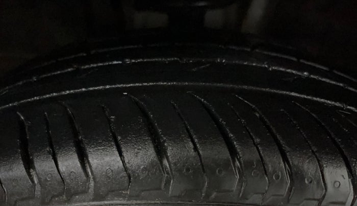 2022 Nissan MAGNITE XV PREMIUM TURBO, Petrol, Manual, 13,549 km, Right Front Tyre Tread