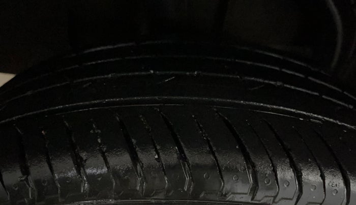 2022 Nissan MAGNITE XV PREMIUM TURBO, Petrol, Manual, 13,549 km, Right Rear Tyre Tread