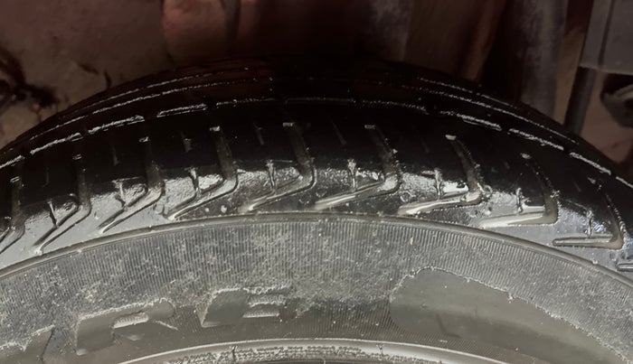 2019 Tata Tiago XE PETROL, CNG, Manual, 93,643 km, Left Rear Tyre Tread