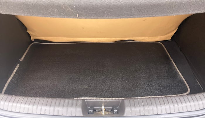 2012 Hyundai i20 MAGNA (O) 1.2, Petrol, Manual, 42,785 km, Boot Inside