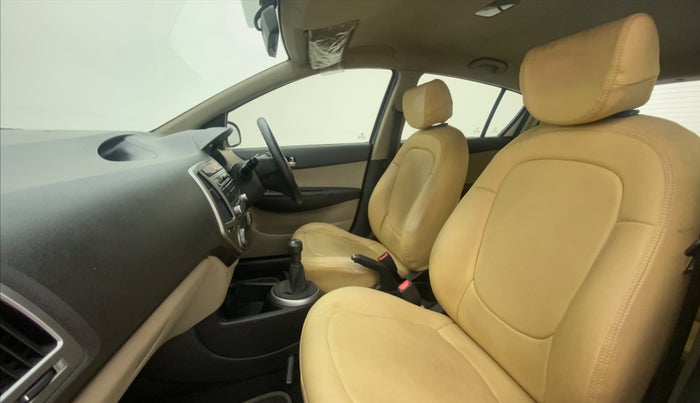 2012 Hyundai i20 MAGNA (O) 1.2, Petrol, Manual, 42,785 km, Right Side Front Door Cabin