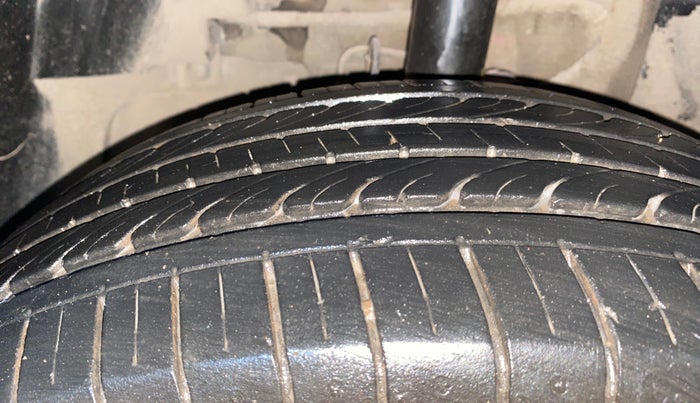 2018 Tata NEXON XM DIESEL, Diesel, Manual, 60,615 km, Left Front Tyre Tread