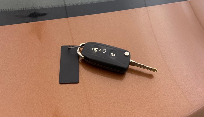 2017 Tata TIGOR XZ (O) PETROL, Petrol, Manual, 37,177 km, Key Close Up